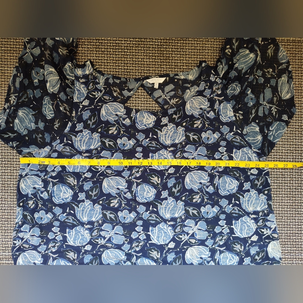Lucky Brand Blue and White Flutter Sleeve Blouse With Back Cutout - Picture 8 of 10